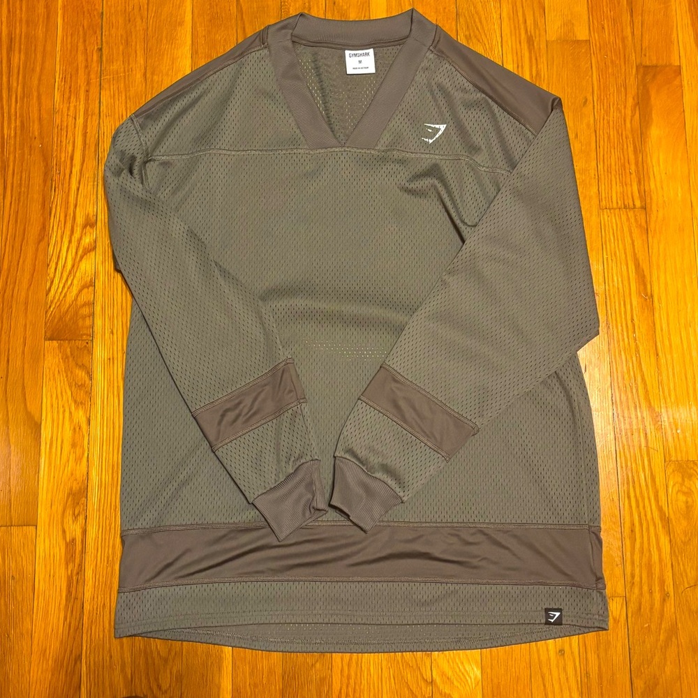 Gymshark long sleeve jersey size medium. SOLD OUT RARE
